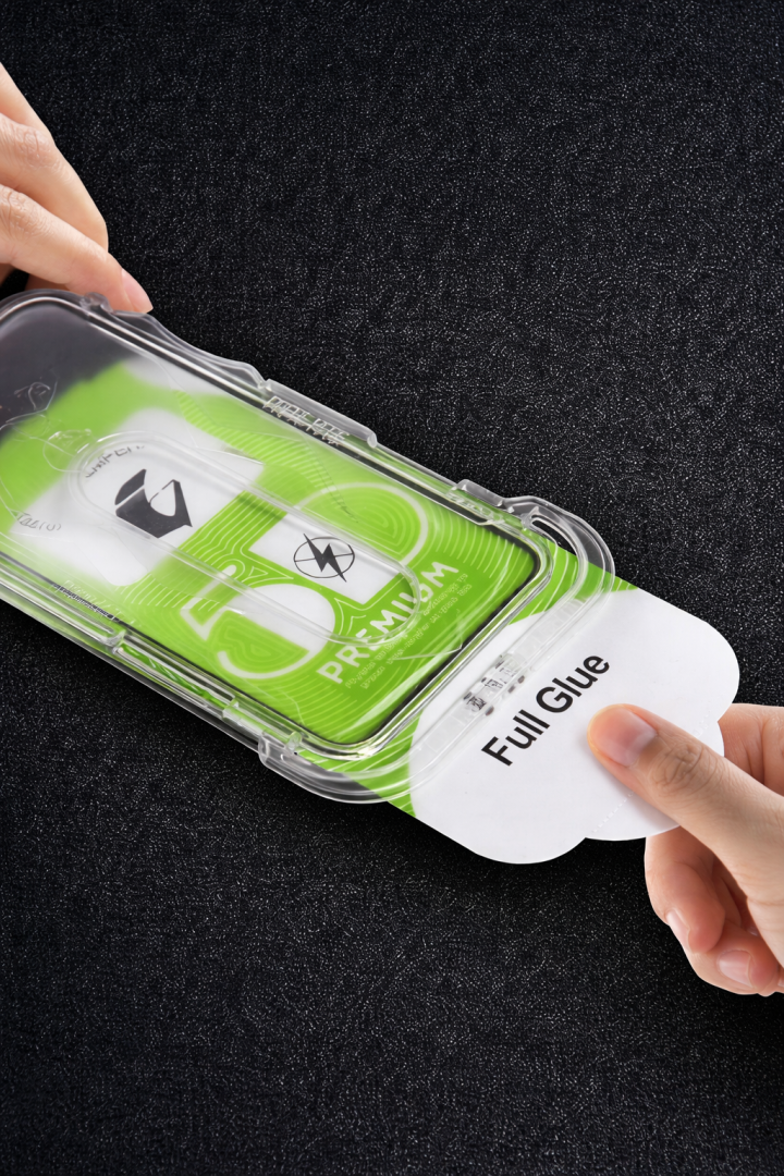 Magic Box iPhone 11 Pro Ekran Koruyucu ve Kılıf Seti